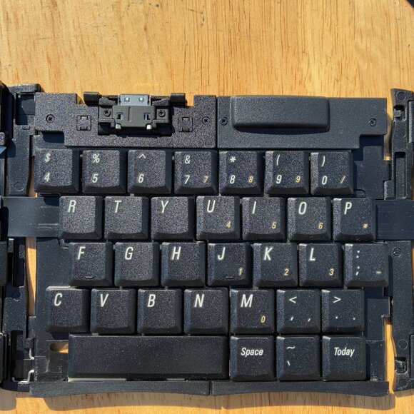 Targus Stowaway Black Portable Foldable Keyboard for Compaq iPAQ Pocket PC - Picture 3 of 6